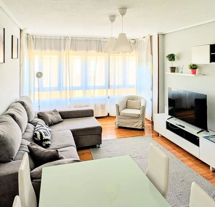 Apartamento de vacaciones para 7 personas, con balcón y vistas - 1