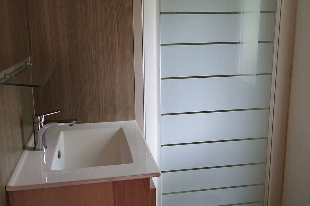 Agréable Chalet Mobil-home au Pied des Pistes Calme Arboré St Leger les Mélèzes in Saint-Léger-les-Mélèzes, Écrins National Park