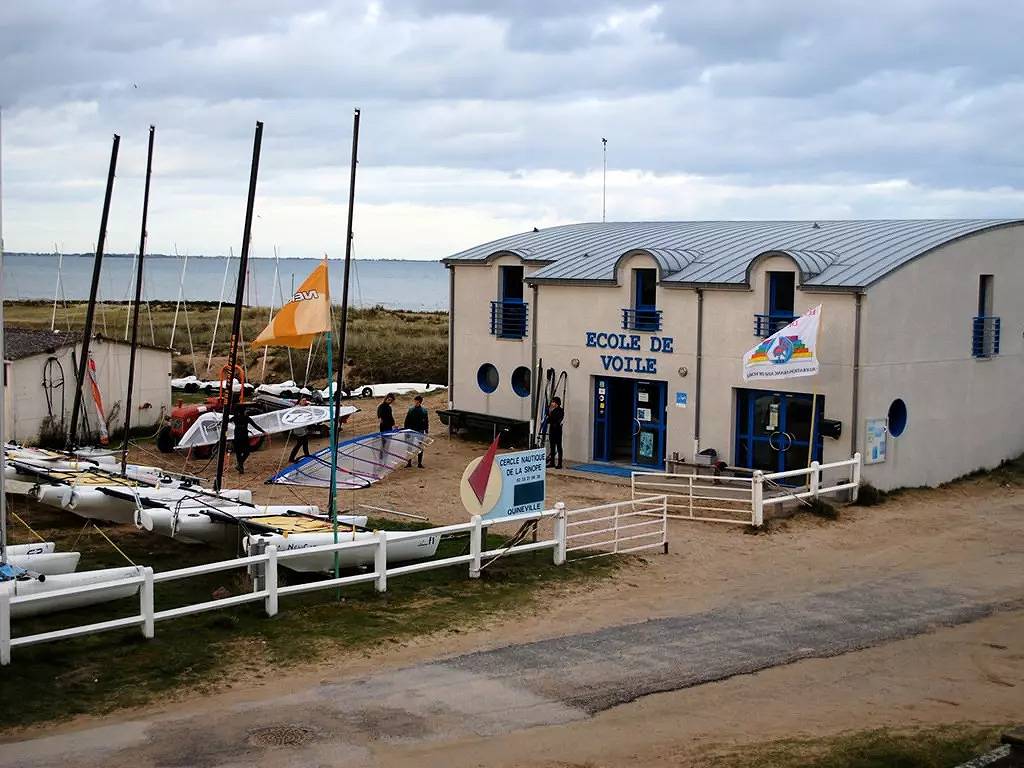 Geheel appartement, Houten hut 2 personen 2 personen in Quinéville, Cherbourg en omgeving