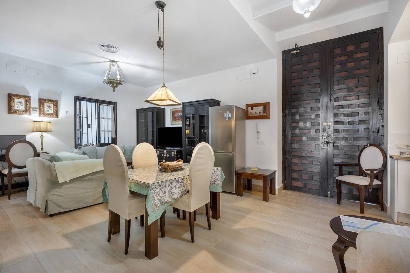 Appartamento intero, Appartamento 'Esclusivo Appartamento in Palazzo' con balcone, Wi-Fi e aria condizionata in El Puerto de Santa Maria, Costa de la Luz