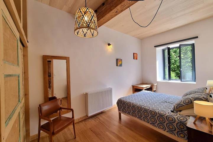 Gîte pour 10 personnes, avec jardin, animaux acceptés à Doizieux - 3