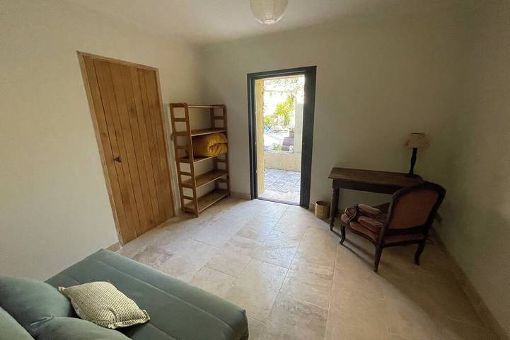 Gîte pour 8 personnes, avec jardin et piscine à Évenos - 4