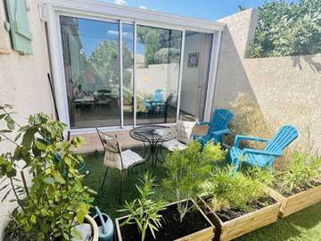 Gîte pour 2 personnes, avec terrasse dans Parc naturel régional de la Narbonnaise en Méditerranée