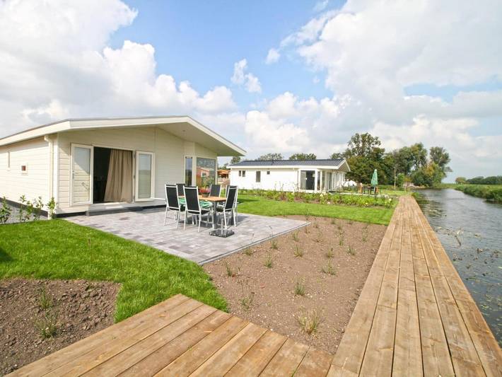 Natuurhuisje voor 6 personen, with Terras and Tuin as well as Zwembad and Sauna in Noord-Holland