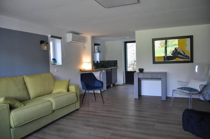 Gîte pour 2 personnes, avec jardin ainsi que piscine et vue à Issirac - 4