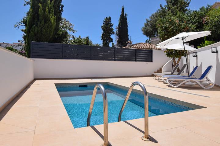 Villa pour 8 personnes, avec jardin et terrasse à Fuengirola