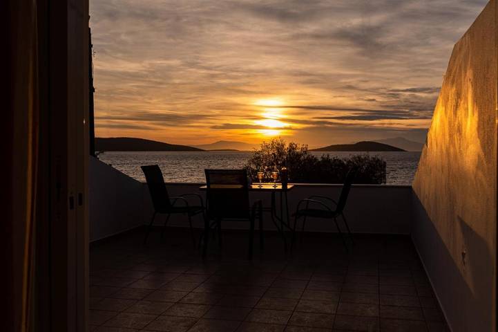 Gîte pour 2 personnes, avec vue et balcon dans Carystos - 4