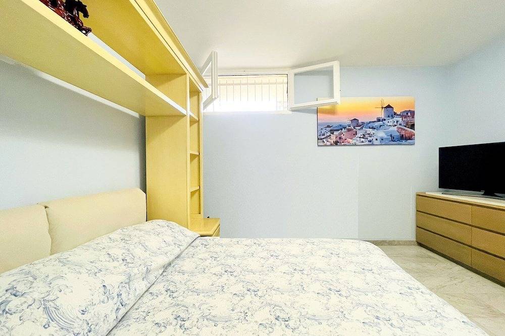 Appartamento intero, Appartamento con giardino a due passi dal mare in Lido di Camaiore, Riviera Toscana