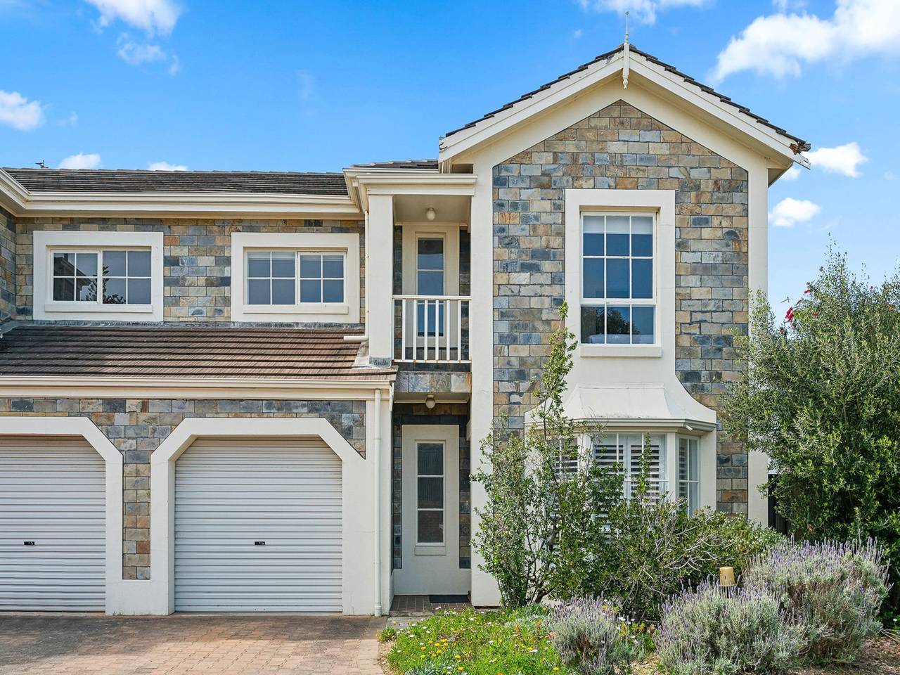 Apartamento entero, Lujo costero: Casa adosada de 3 dormitorios a 150 m de la playa in Adelaida (Australia), Australia Meridional