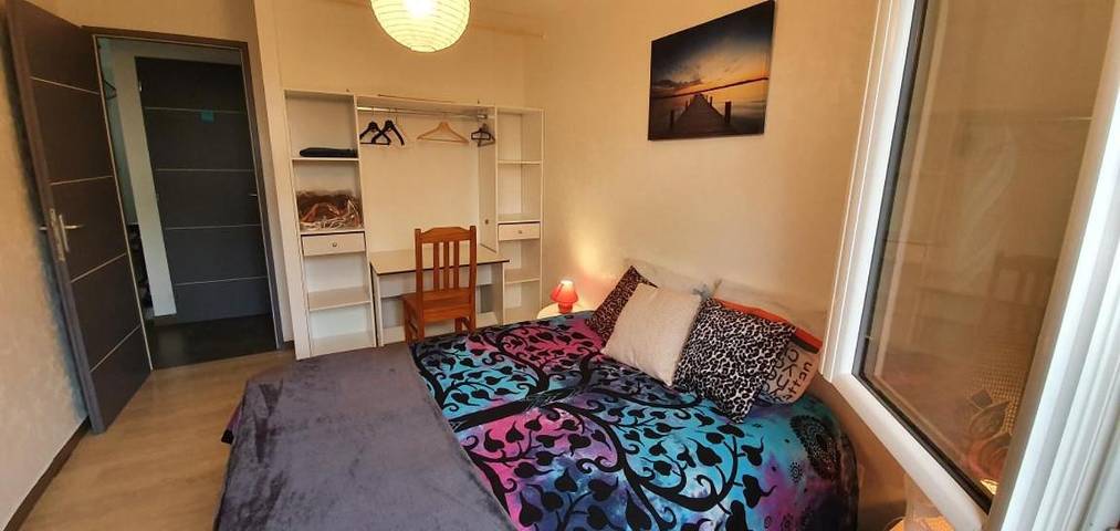 Gîte pour 2 personnes, avec jardin et piscine ainsi que vue et terrasse à Montfaucon (Doubs)