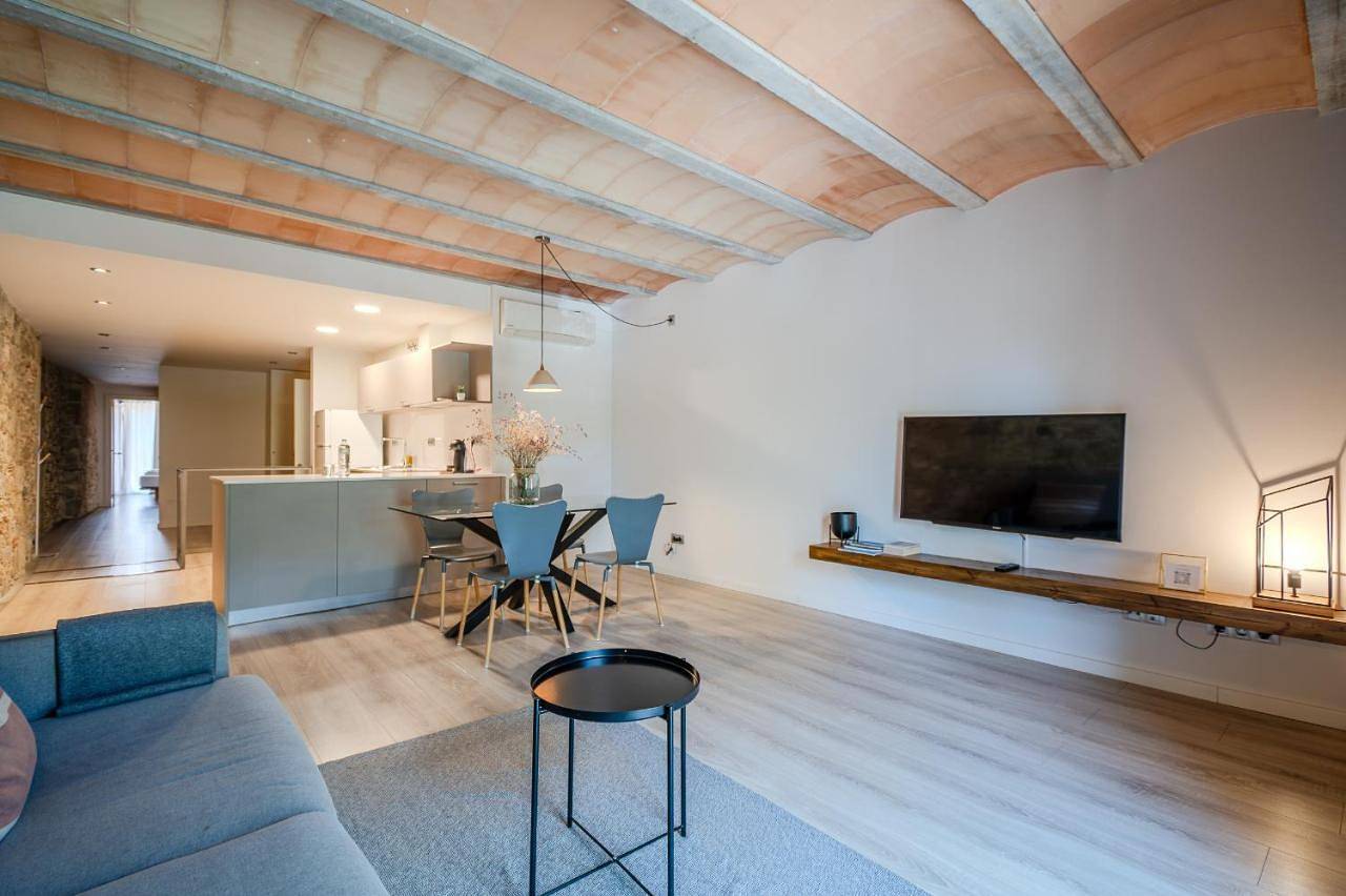 Entire apartment, Two-Bedroom Apartment in Girona, Gironès