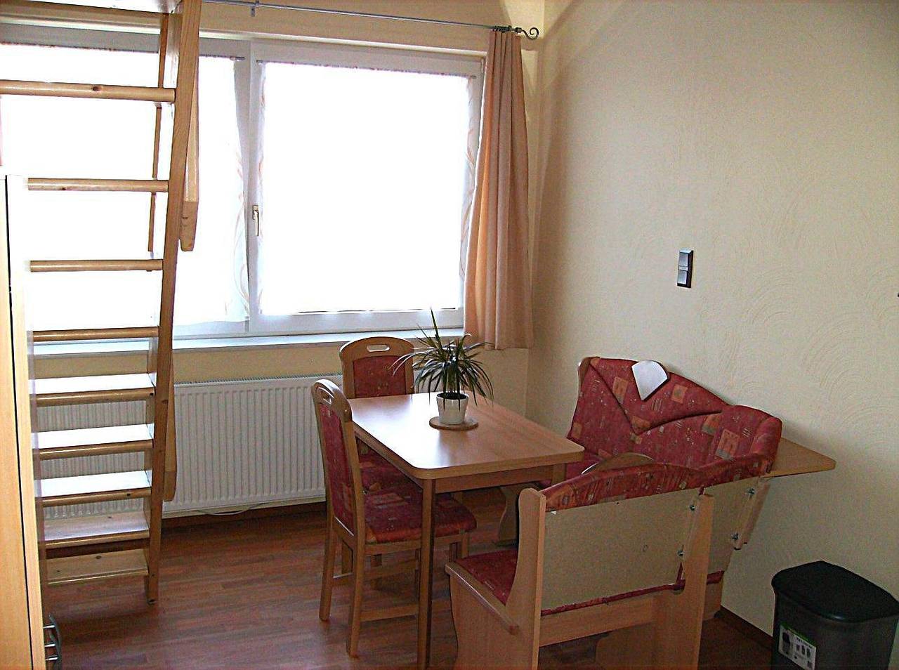 Ganze Ferienwohnung, Ferienwohnungen Järgen in Koblenz, Osteifel