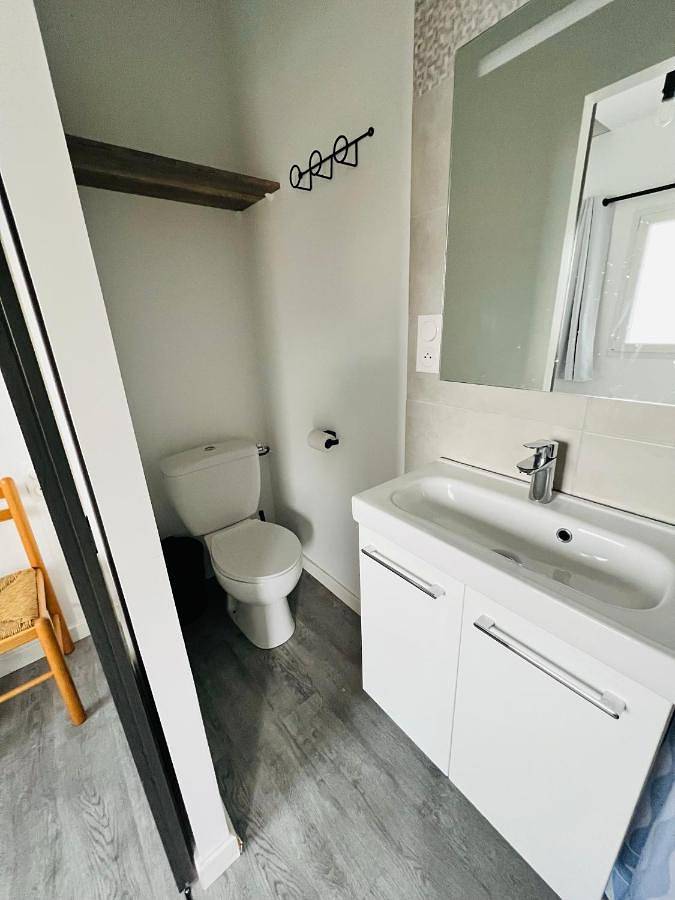 Double Room with Private Bathroom in Indre (Nantes), Région de Nantes