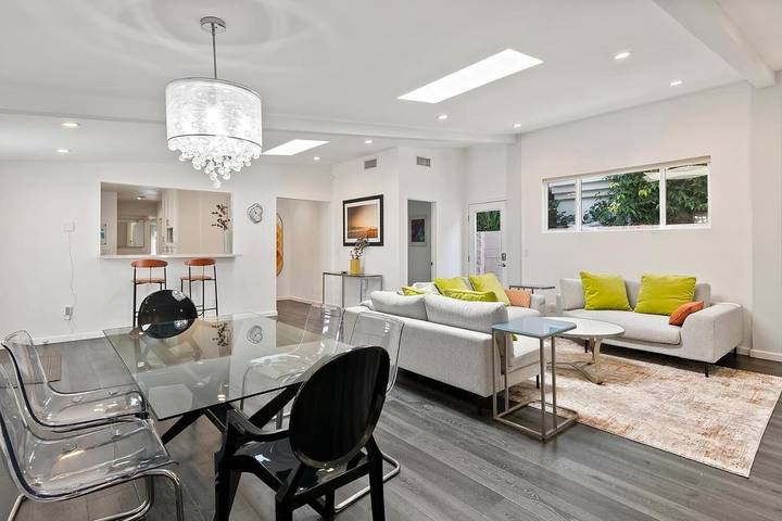 Apartamento para 8 personas, con jardín en North Hollywood