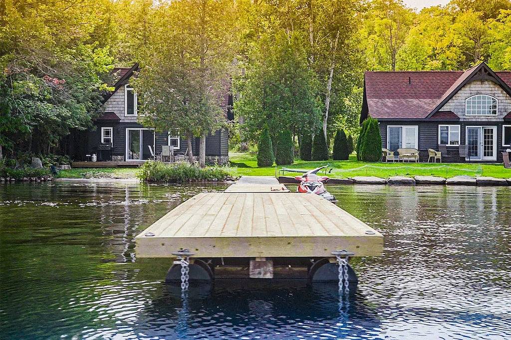 Winter relaxation getaway lake front Muskoka cottage with spectacular views in Muskoka