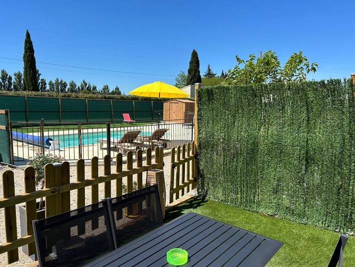 Appartement de vacances pour 2 personnes, avec piscine et terrasse