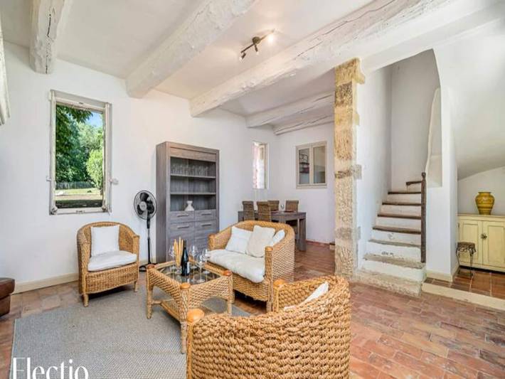 Gîte pour 4 personnes, avec terrasse ainsi que jardin et piscine, adapté aux familles à Le Puy-Sainte-Réparade - 4