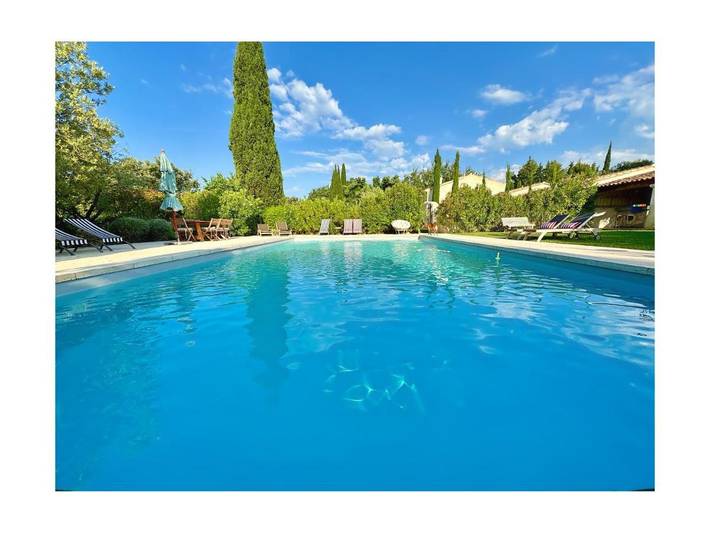 Chambre d’hôte pour 2 personnes, avec piscine et terrasse ainsi que vue et jardin, animaux acceptés à Cucuron - 4