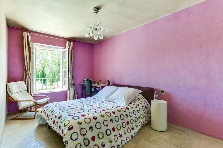 Location de vacances pour 8 personnes, avec jardin et terrasse à Rognes - 4