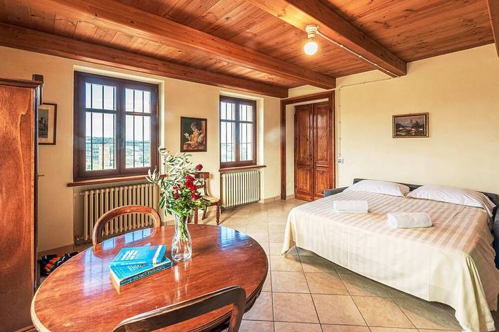 Villa für 8 Personen, mit Whirlpool und Balkon sowie Garten in Alba - 4