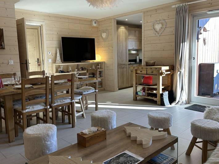 Appartement entier, Appartement spacieux, parking inclus - 8 pers. in Meribel Village, Courchevel