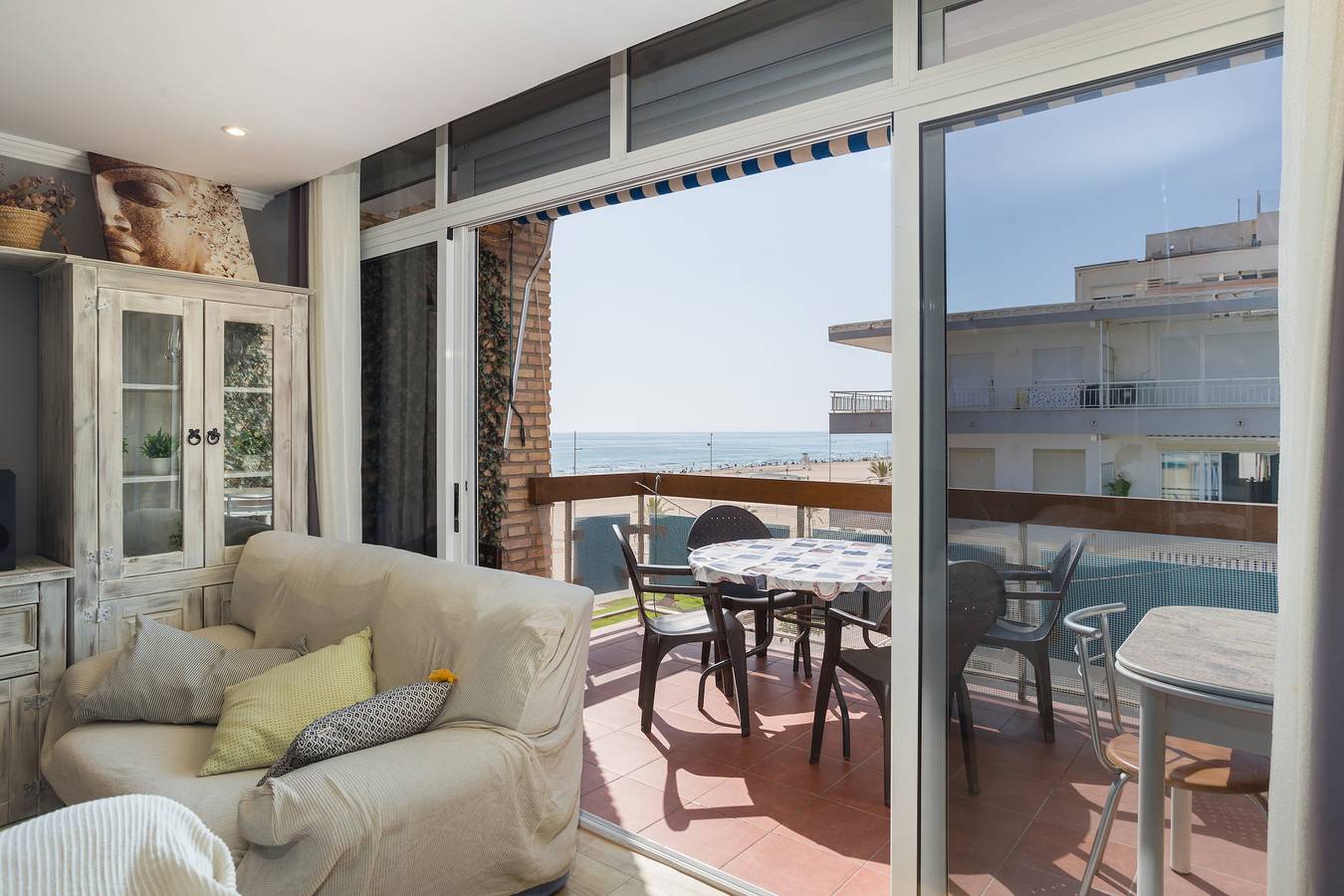 Apartamento entero, Apartamento 'Frente Al Mar' con vistas al mar y balcón in Playa de Gandía, Costa de Valencia