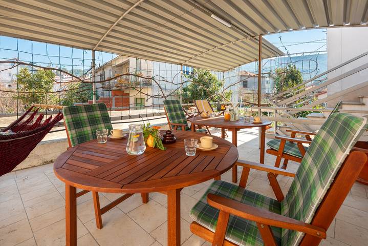 Appartement entier, Garçonniere avec le balcon Jelsa, Hvar As-11319-b in Jelsa, Hvar