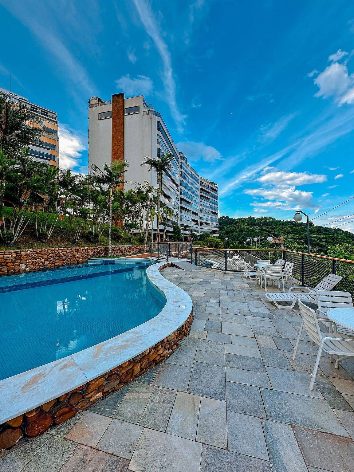 Apartamento entero, Apt. with Sea View & Beach Access | Sorocotuba Ii in Tortuga (Guarujá), Praia da Enseada (Guarujá)