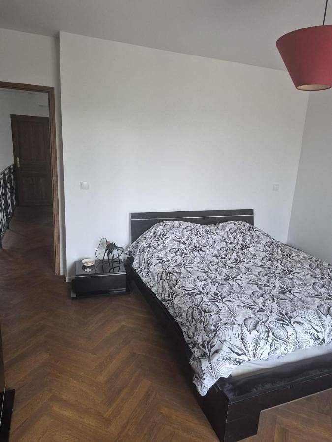 Gîte pour 2 personnes, avec piscine et terrasse ainsi que vue et jardin dans Moisenay - 4