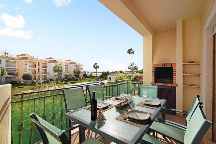 Ganze Wohnung, Ferienwohnung "Columbus Beach" mit Meerblick, Gemeinschaftspool und Wlan in Quarteira, Faro Distrikt