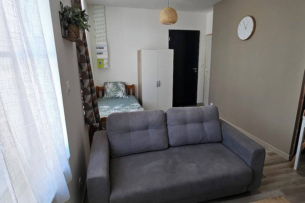 Appartement entier, Studio refait à neuf in Valenciennes, Région de Valenciennes