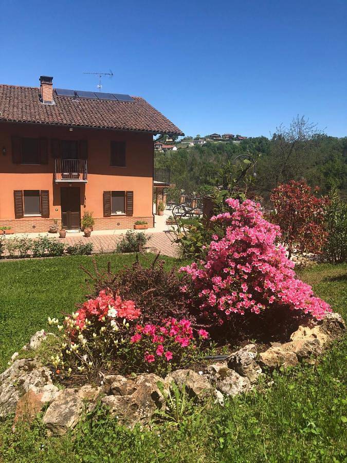 Cottage pour 4 personnes, avec jardin ainsi que piscine et vue à Ferrere