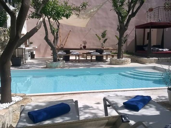 Ferienhaus für 8 Personen, mit Pool und Balkon sowie Garten