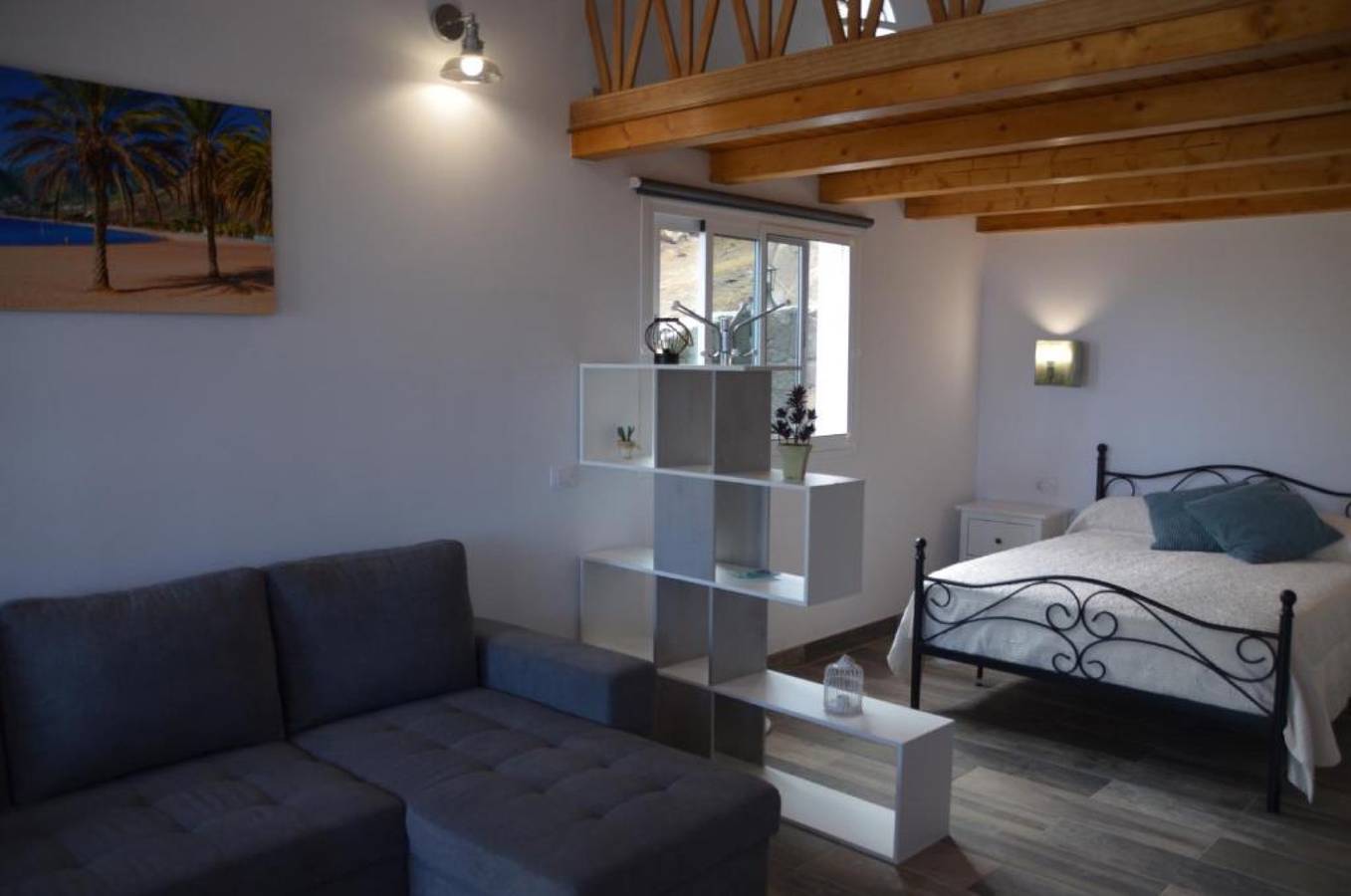 Entire studio, Studio 'De Tato' with Mountain View, Private Terrace and Wi-Fi in Los Mocanes, Frontera