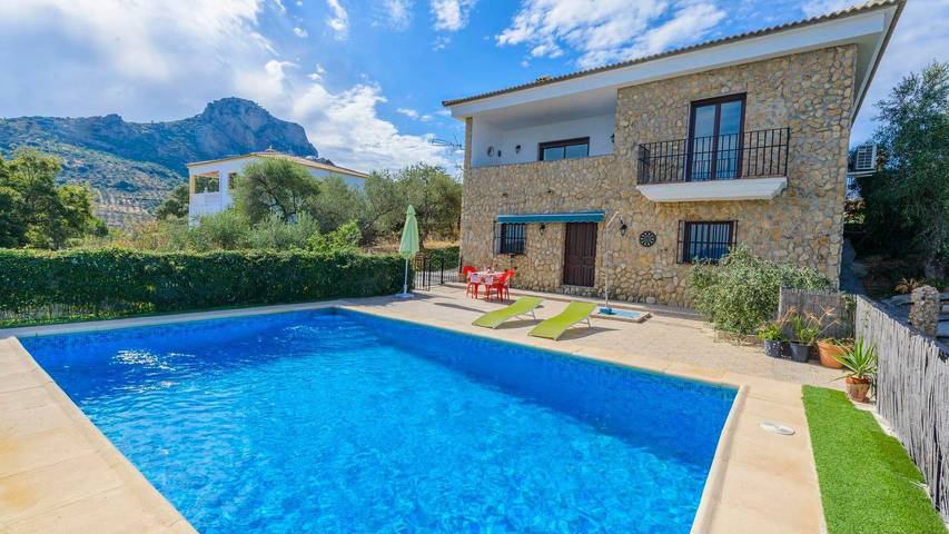 Casa rural para 4 personas, con balcón/terraza, Se admiten mascotas en El Gastor - 2