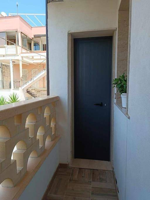 Gîte pour 5 personnes, avec terrasse et vue à Agnone Bagni - 3