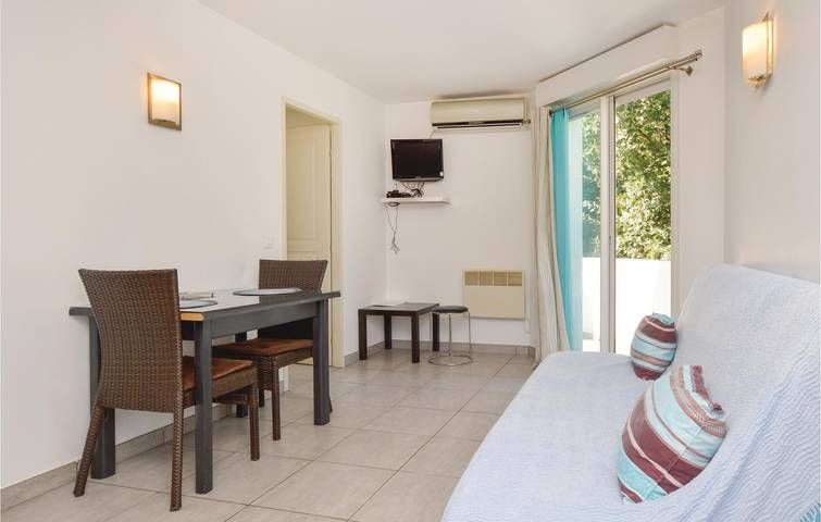 Apartamento vacacional entero, Acogedor Apartamento con Piscina, Terraza, WiFi | 400m de la Costa in Moriani-Plage, Región de Corte