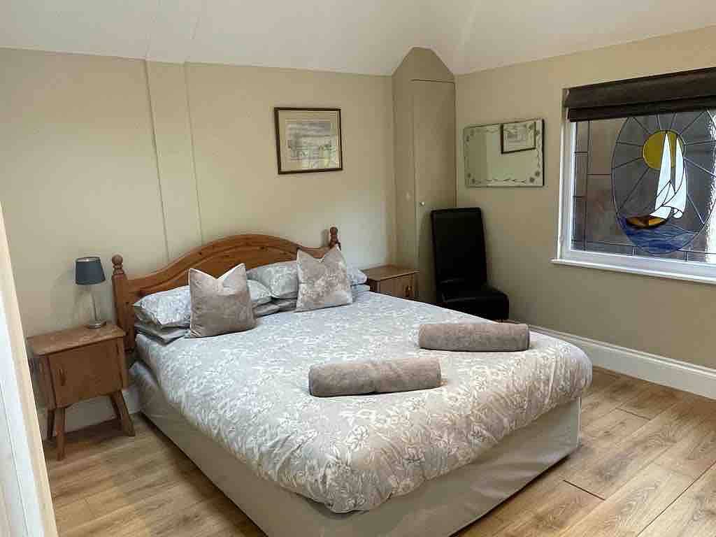 Ganze Wohnung, Cottage with heated indoor  pool &  tennis court - 2142 in Farnham, Surrey