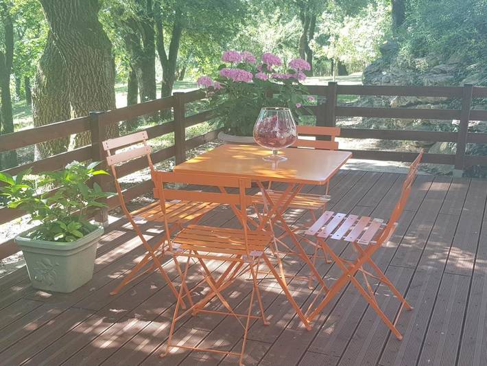 Gîte pour 2 personnes, avec jardin ainsi que vue et terrasse à Rillieux-la-Pape - 2