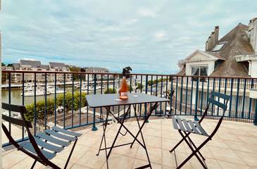 Gîte pour 4 personnes, avec terrasse et vue dans Plage du Nau