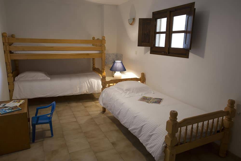Frente a la huerta y los Alpes, Albergue Montagne de Lure para cinco personas in Forcalquier, Parque natural regional del Luberon