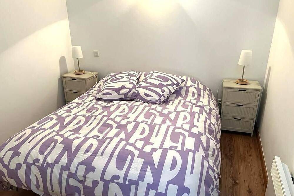 Entire apartment, Err Iii - Two Bedroom Apartment, Sleeps 5 in Err, Parc naturel régional des Pyrénées catalanes
