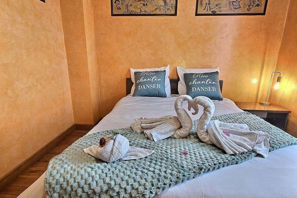 Majestic residence 20 minutes from Paris in Noisy-le-Grand, Seine-Saint-Denis