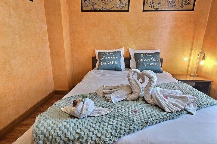 Majestic residence 20 minutes from Paris in Noisy-le-Grand, Seine-Saint-Denis
