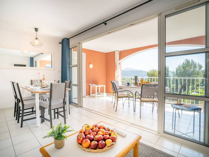 Location de vacances pour 6 personnes dans Le Dramont