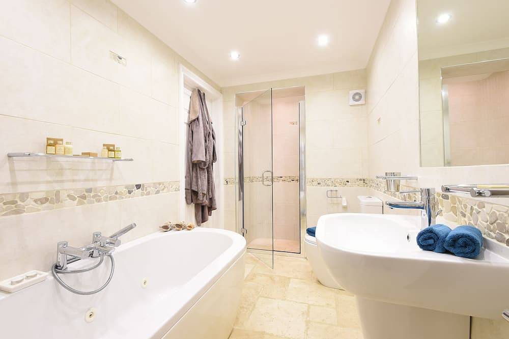Cockleshell Cottage, pristine luxury and tranquility in Marazion, Cornwall
