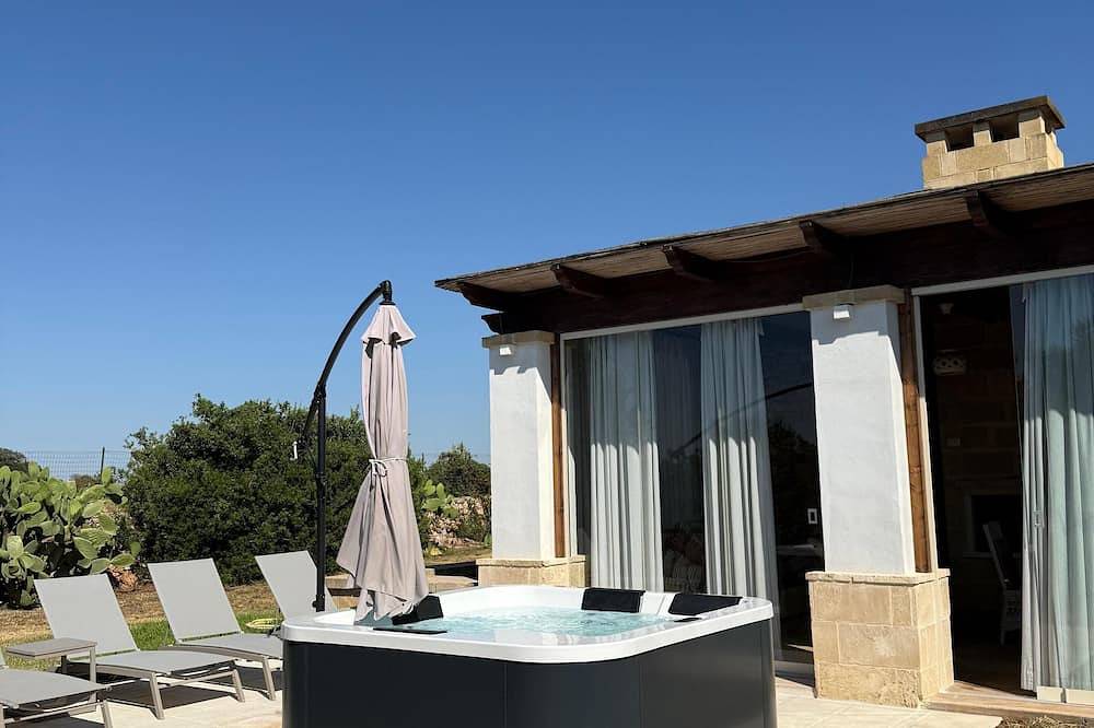 Villa Mary mit großem Garten und Zugang zum Schwim in Alezio, Golf von Tarent