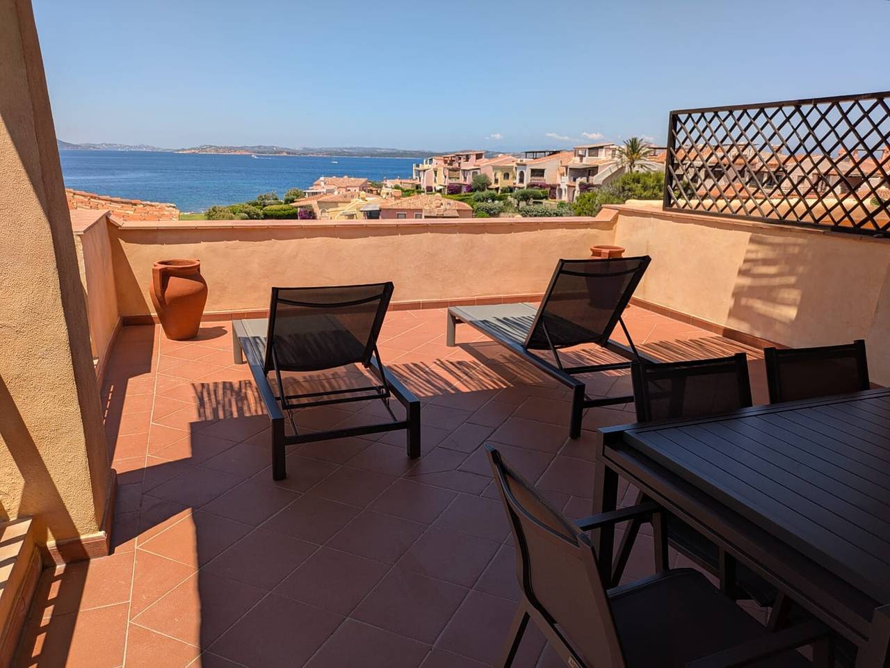 Ganze Wohnung, Meerblick in Cala del Faro – Porto Cervo in Capo Ferro, Arzachena