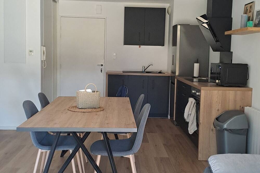 Ganze Wohnung, Quiet, warm apartment in Miniac-Morvan, Saint-Malo und Umgebung