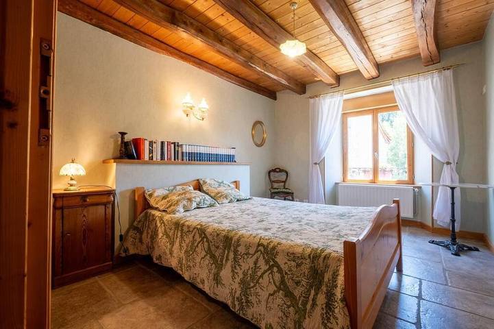 Location de vacances pour 8 personnes, avec jardin à Saint-Denis-en-Margeride - 4